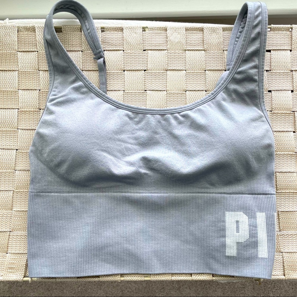 Victorias Secret Pink - Seamless Lightly Lined Sports Crop